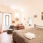 Guesthost - Casale Gli Angeli - Charming With Garden And Parking! Lejlighed Gubbio
