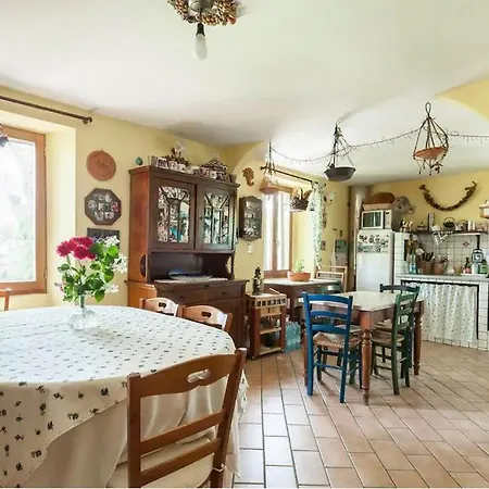 Guesthost - Casale Gli Angeli - Charming With Garden And Parking! *