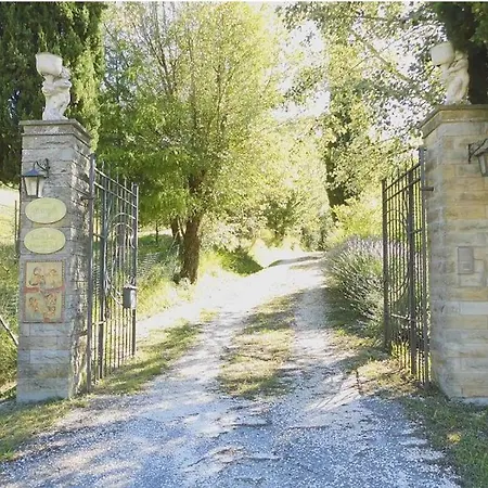 Casale Gli Angeli-charming With Garden And Parking!